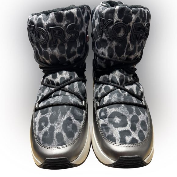 Michael Kors Cassia Black and Gray Cheetah Print Ankle Booties Size 9.5 - Picture 3 of 16